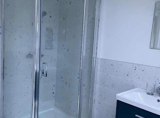 Bill's Barns 2 * קנמארה